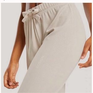 Gym Shark Pause Joggers Beige